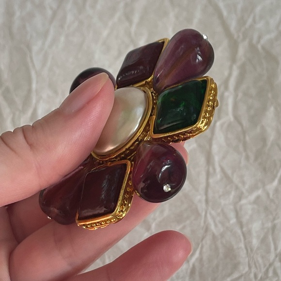 Chanel Gripoix Maltese Cross Season 23 Brooch - Picture 9 of 12